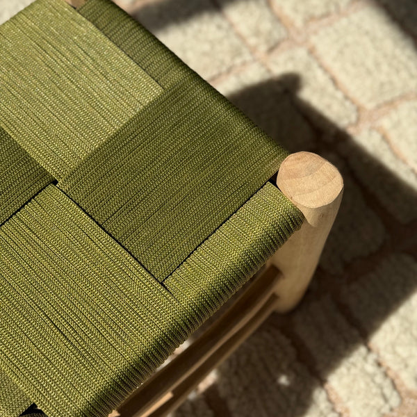 Tabouret artisanal AZEMMUR Bois naturel & tressage vert olive